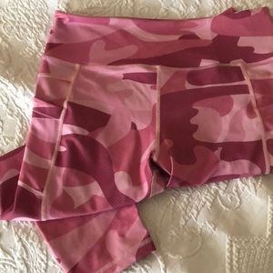 Zyia pink camo high rise leggings